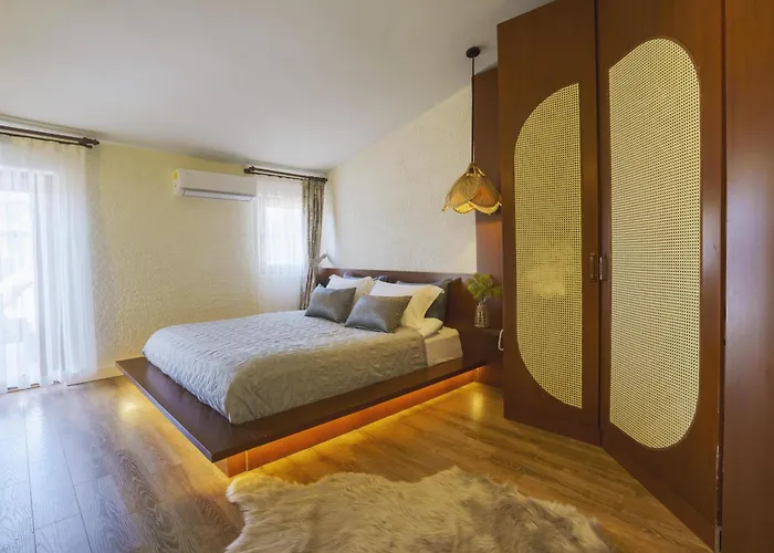 Qinn Hotel