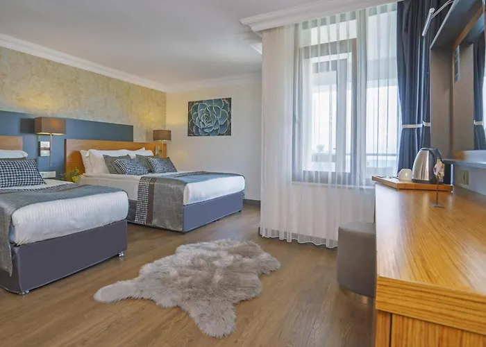 Qinn Hotel