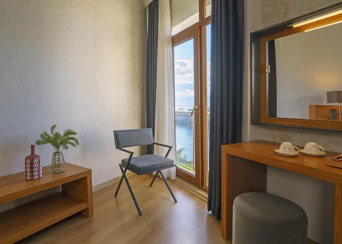 Qinn Hotel
