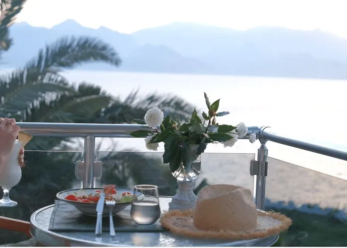 Qinn Hotel