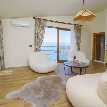 Qinn Hotel